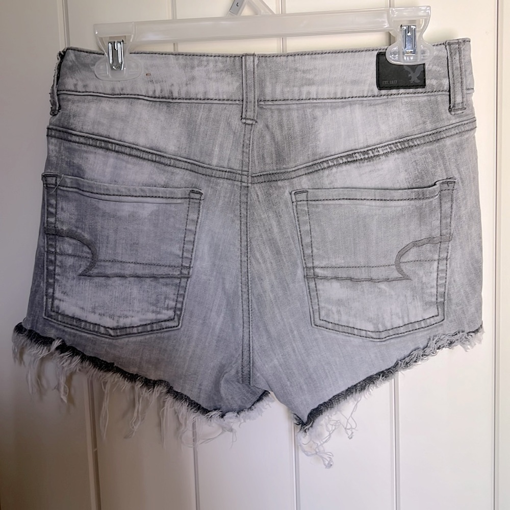American Eagle gray washed distressed denim. Size 4.
